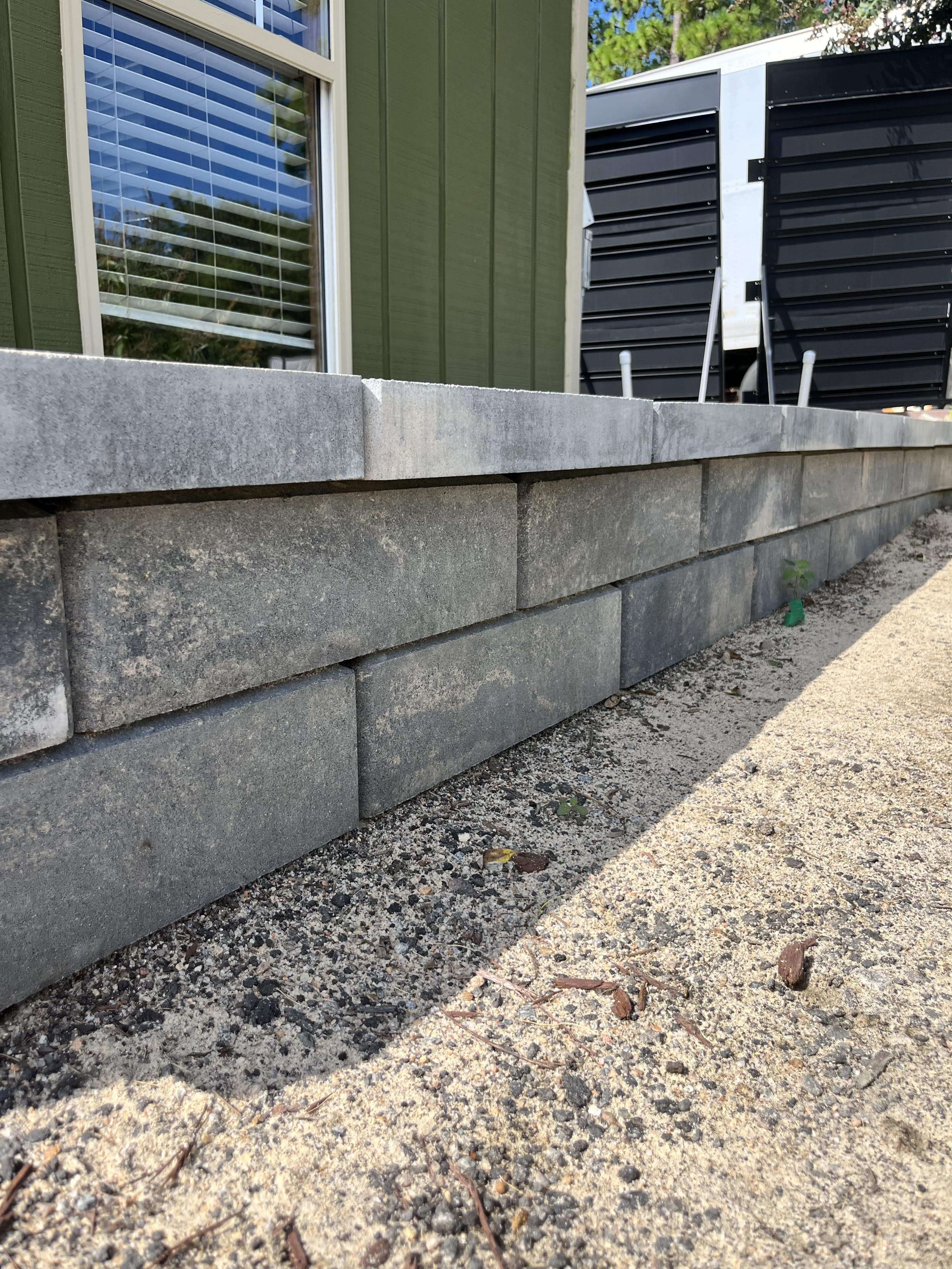 Keystone Lenza Wall Block – Pinestraw Place